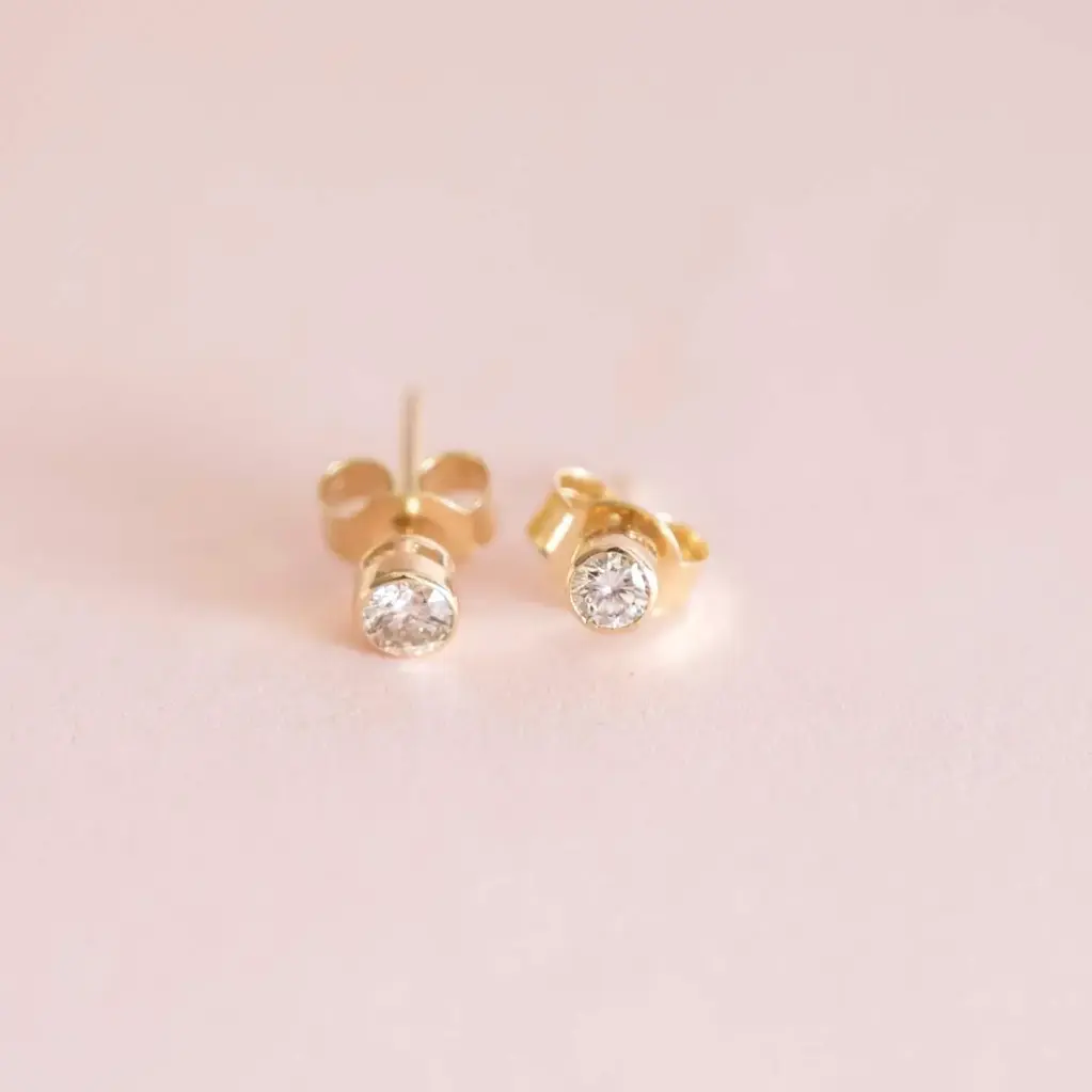 Aretes Solitarios bizel