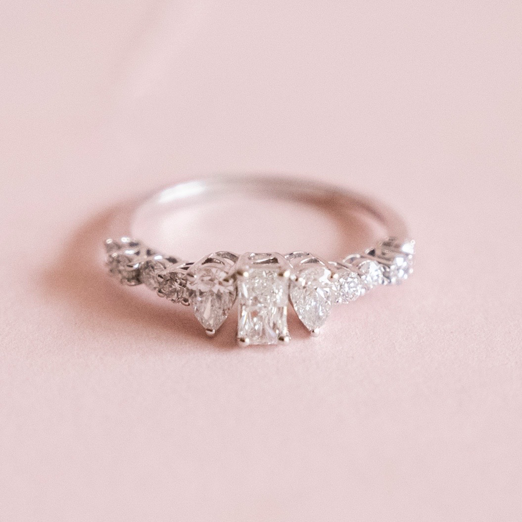 Anillo Tres Diamond Square y Gotas