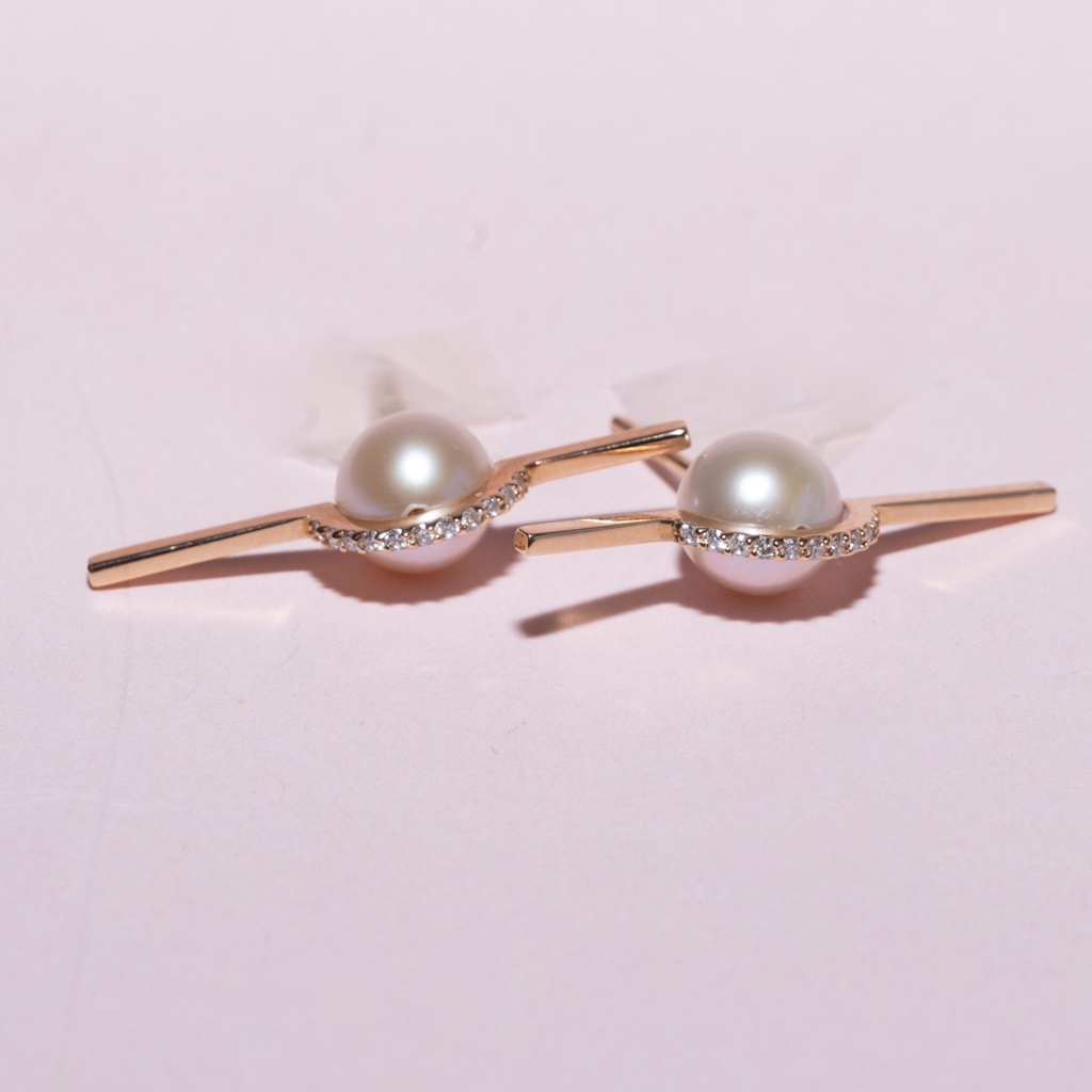 Aretes Linea Madreperla And Diamond