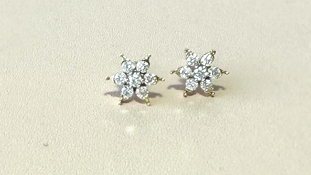 [4522] Aretes Flower Diamond 5 picos