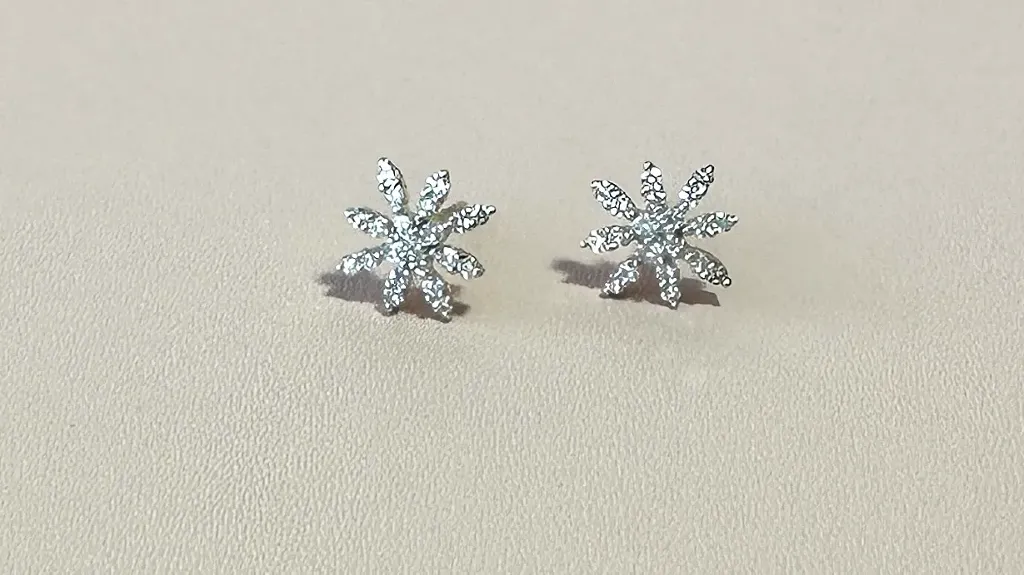 [4523] Aretes Diamond Flower 8 Picos