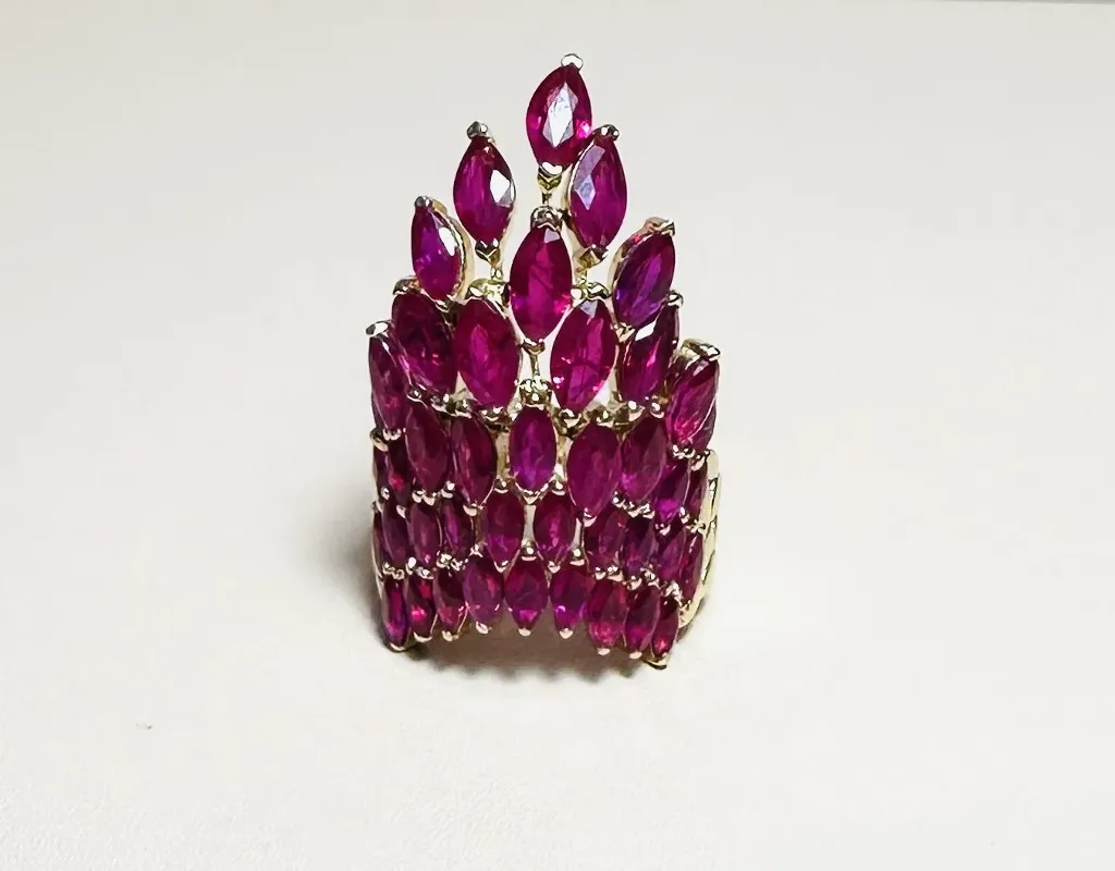 Anillo Ruby Creciente