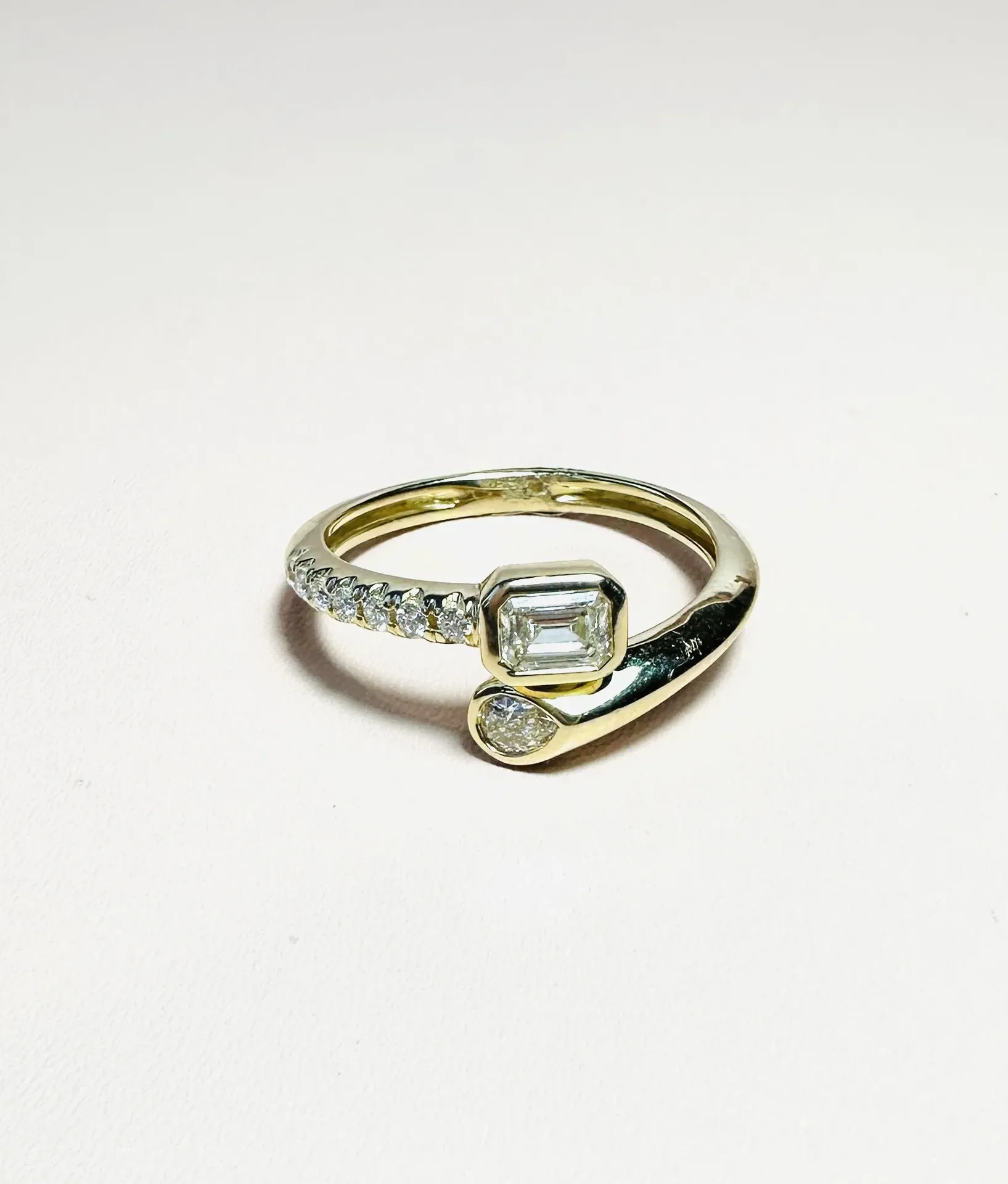 [4602] Anillo Baguette Diamond Tu y Yo Heart