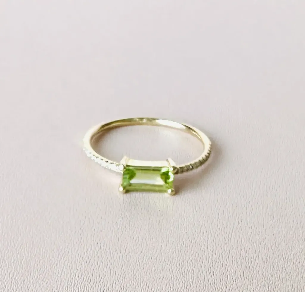 [4751] Anillo Barra Peridoto Diamond
