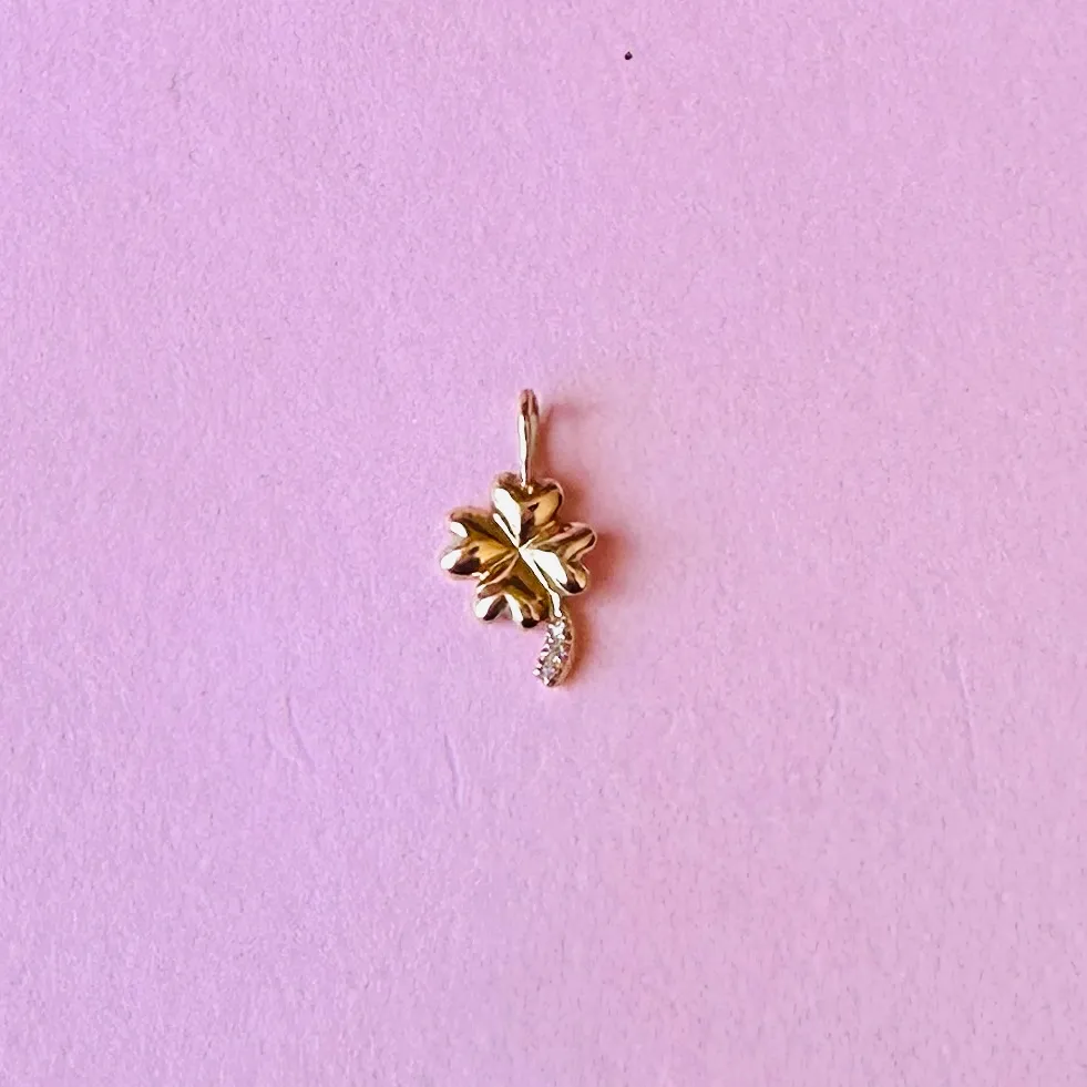 Charm Trebol Diamond