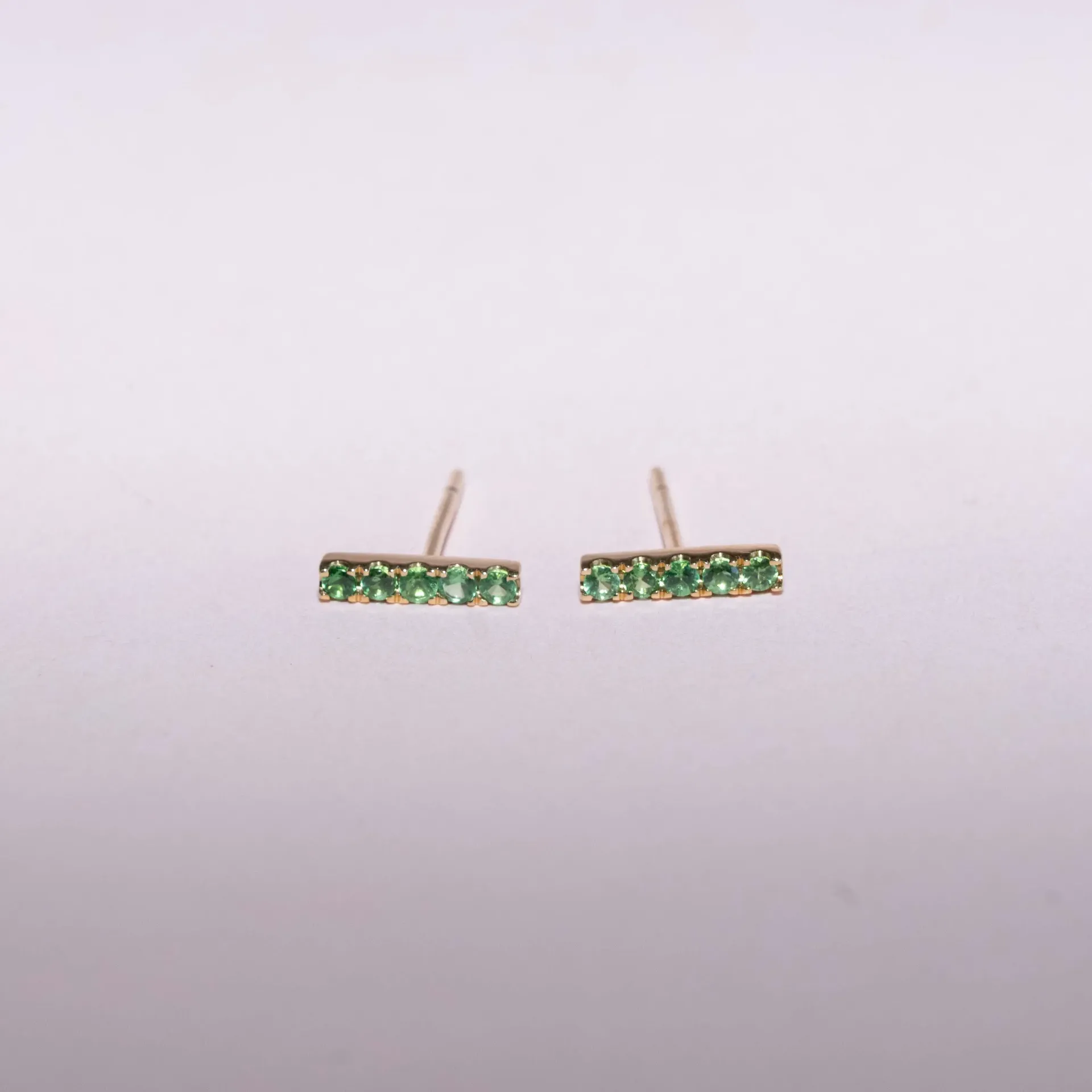 [5005] Aretes Garnet 4 pc Barra