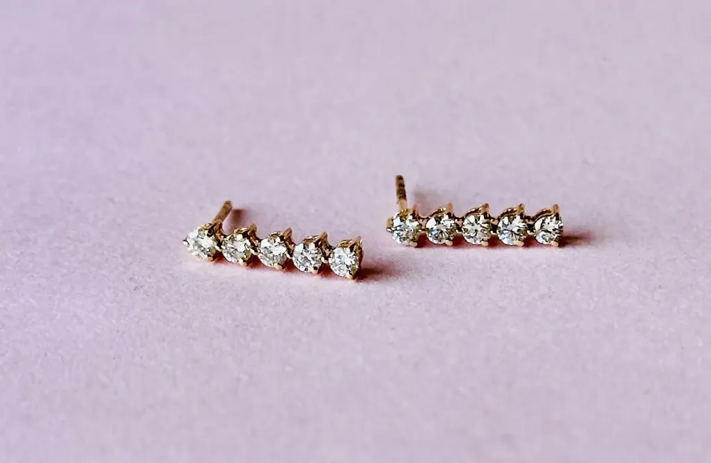 [5125] Gold Bar Earring With Diamond