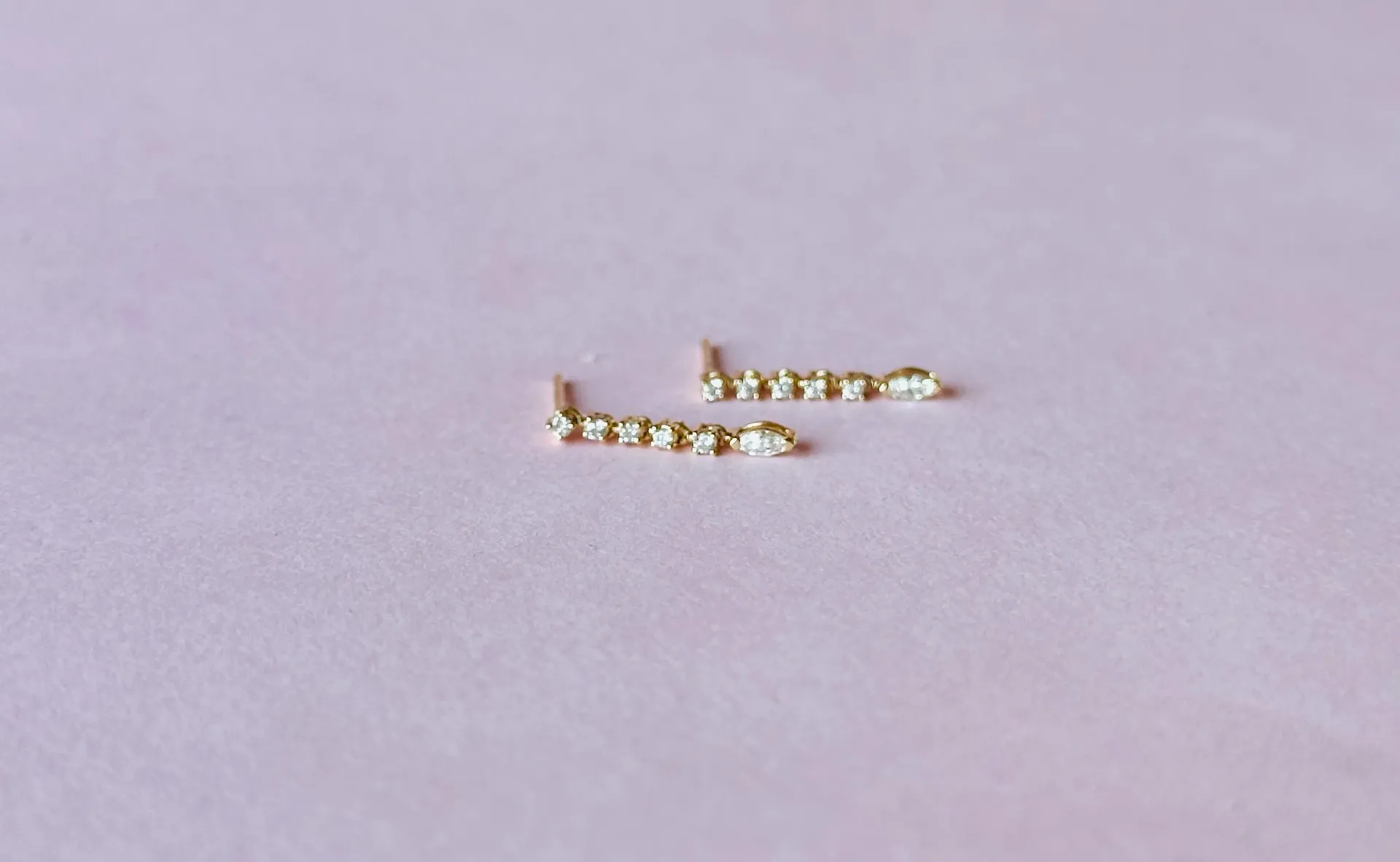 [5135] Gold Diamond Dangling Earring