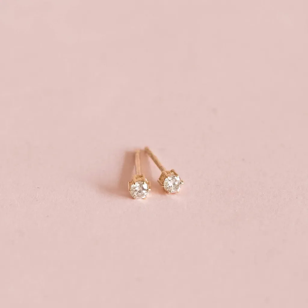 [5150] Yellow Gold Solitaire Diamond Studs