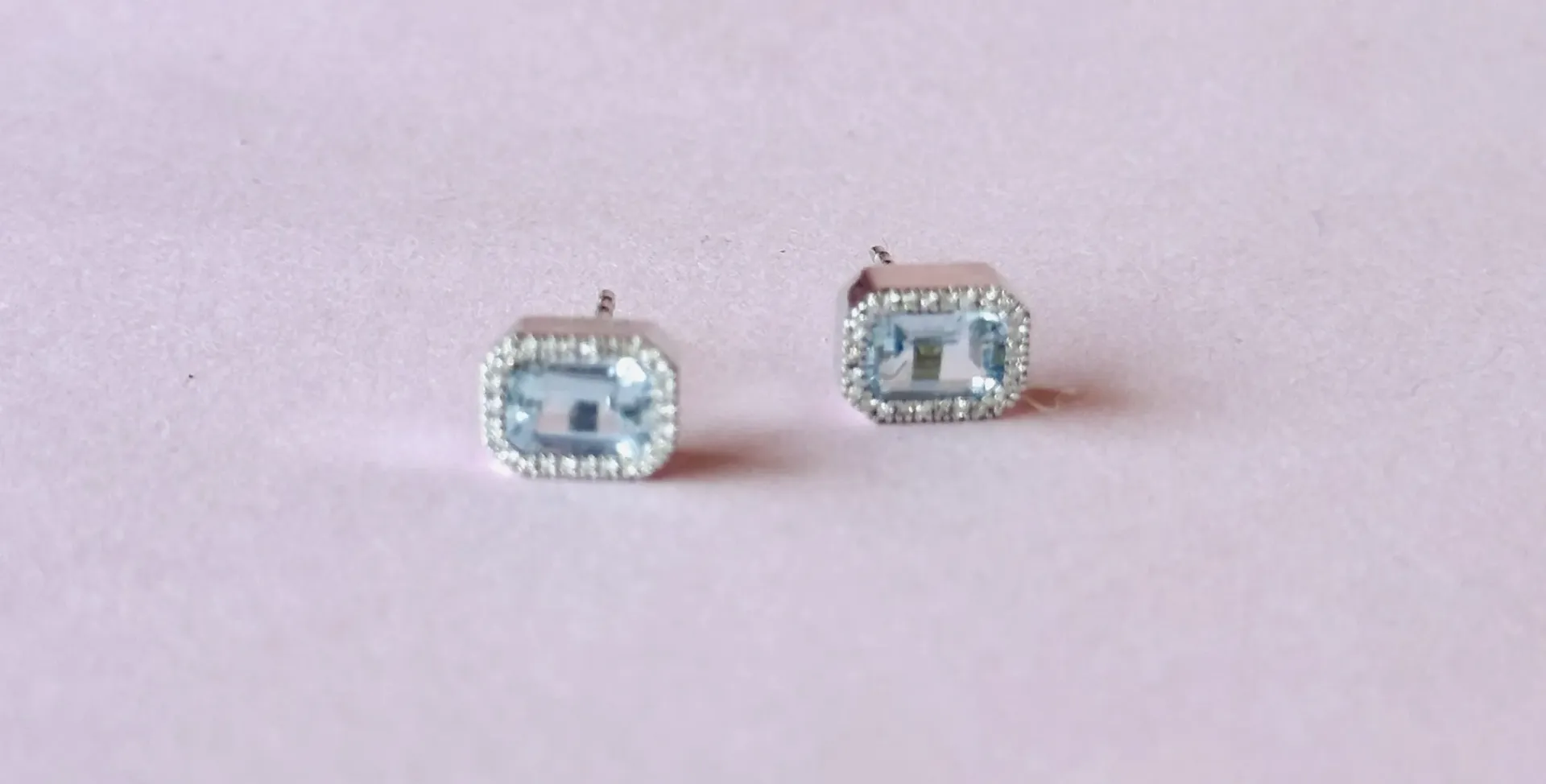 [5157] Gold Aquamarine With Diamond Earring