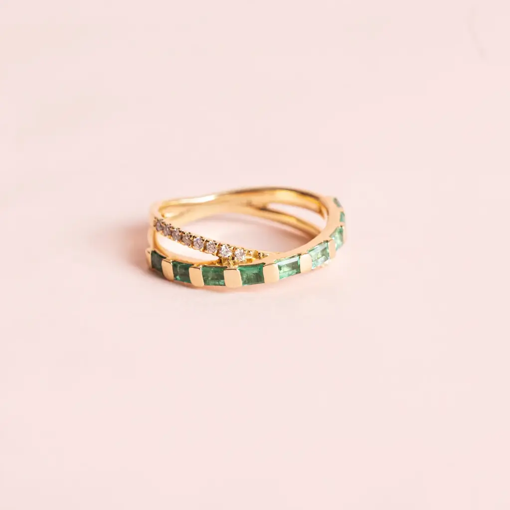 Anillo Cruzado Emerald And Diamond