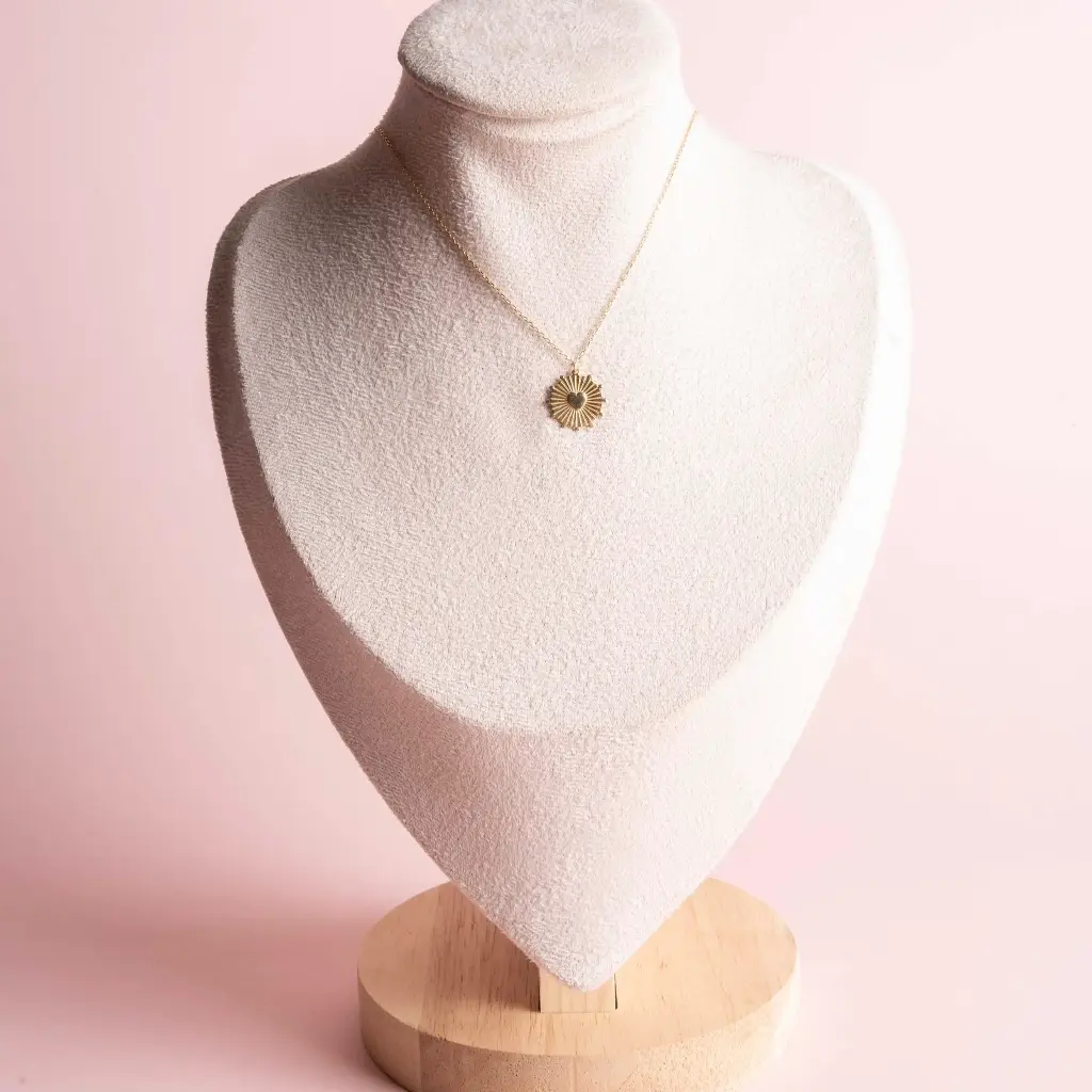 Necklace Sagrado Corazon Gold