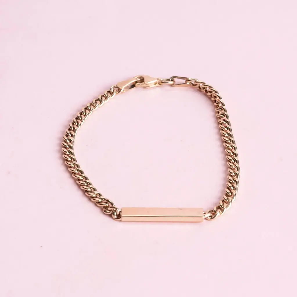 Gold Engravable Plate On Link Bracelet